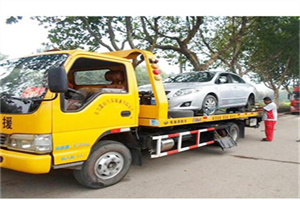 兴化附近24小时汽车拖车服务热线